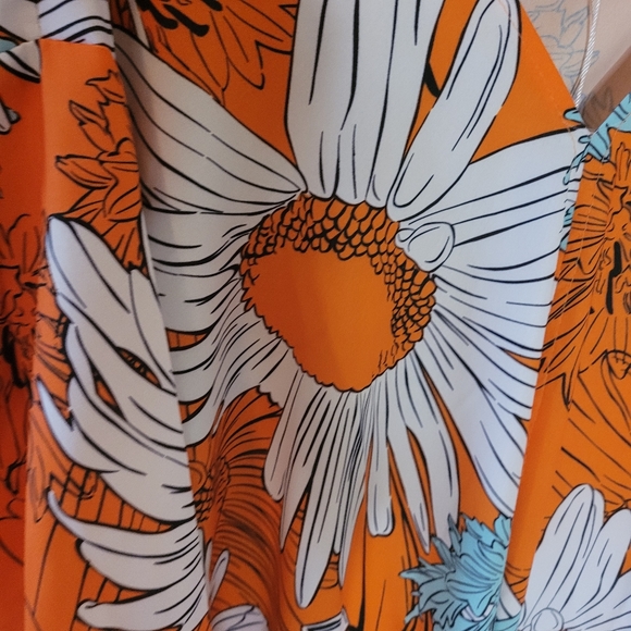 Sucrefas Tops - Sucrefas orange & white blouse/tunic.